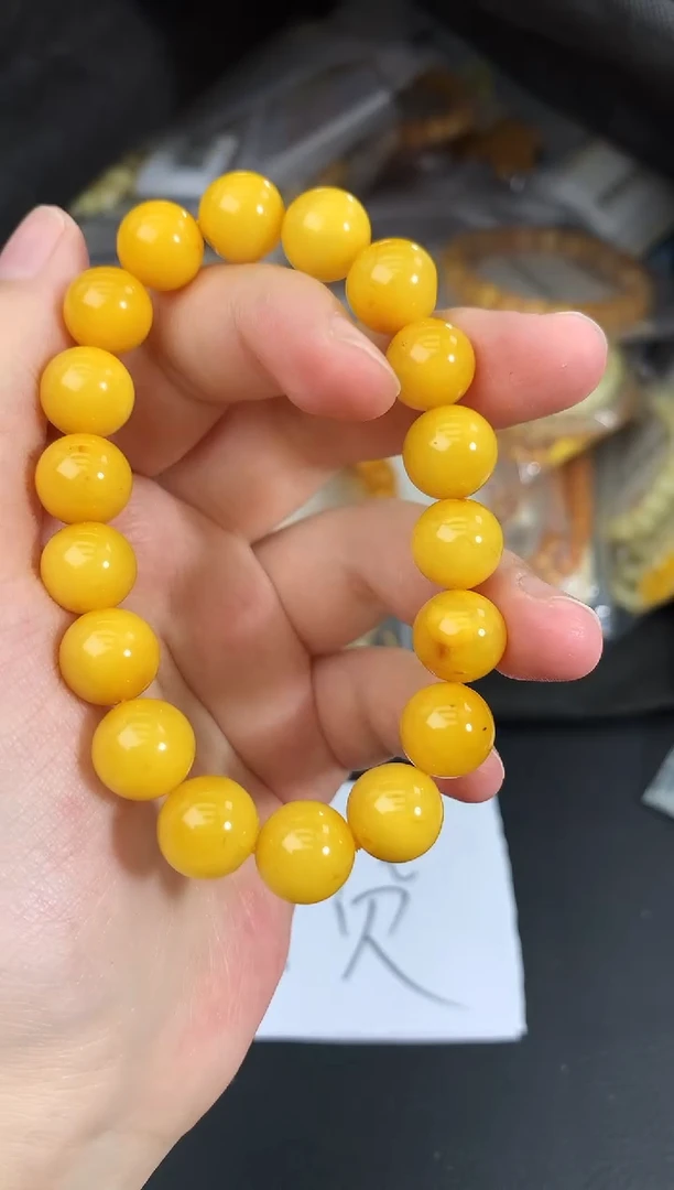 蜜蜡未镶嵌珠宝奇石103