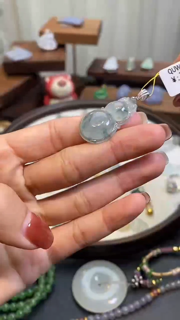 【闪购商品】翡翠颈饰18K金镶嵌葫芦