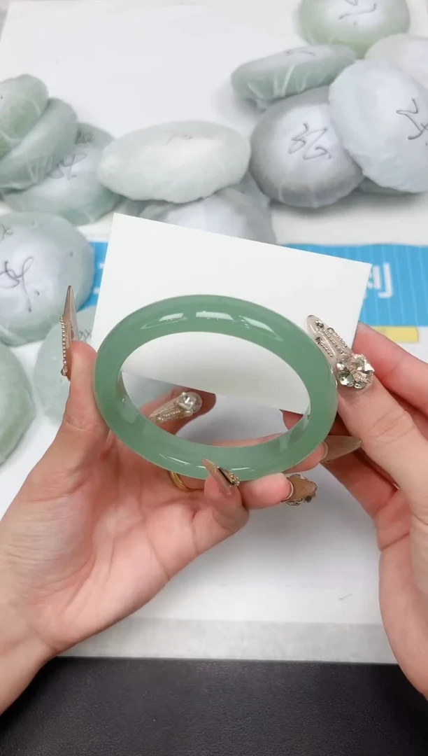 石英质玉手镯未镶嵌287-61.8