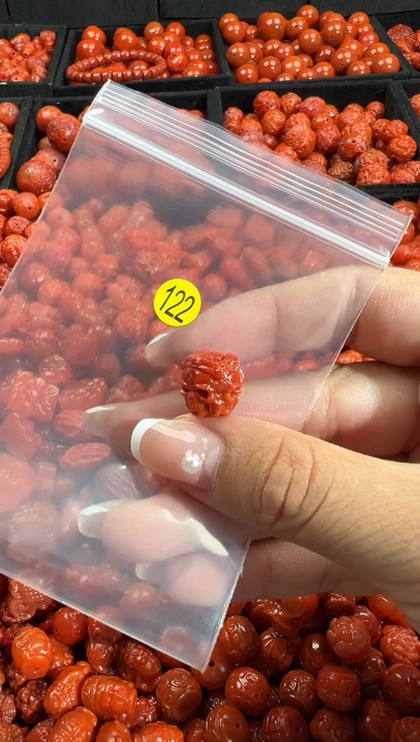 颈饰未镶嵌南红玛瑙1