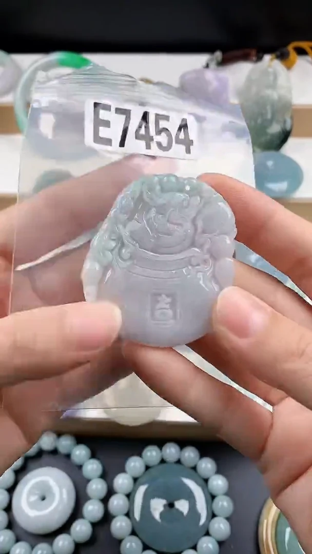 颈饰未镶嵌翡翠天然翡翠吊坠挂件