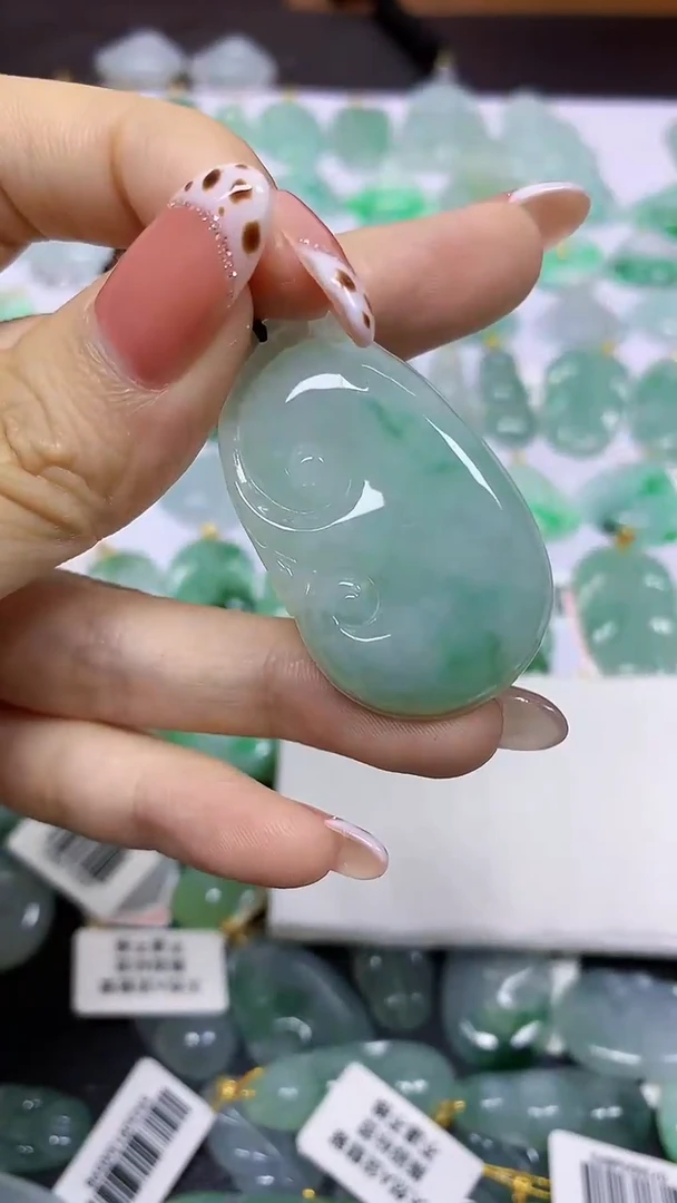 颈饰未镶嵌翡翠天然翡翠A货