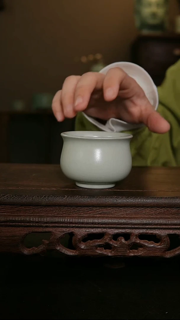 摆件王国奇手工月白玉兰杯 印章