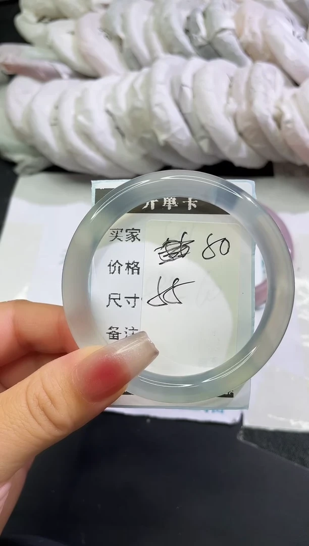 手镯玛瑙/玉髓未镶嵌玛瑙手镯