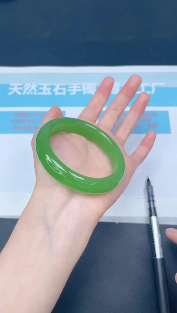 未镶嵌手镯石英质玉m222/5556
