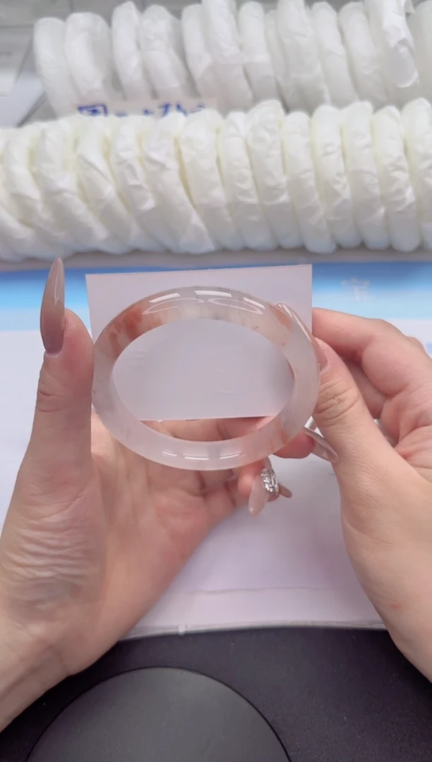 石英质玉手镯未镶嵌45-62.5