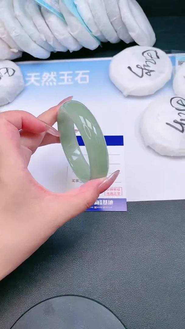 未镶嵌手镯石英质玉22T28-56