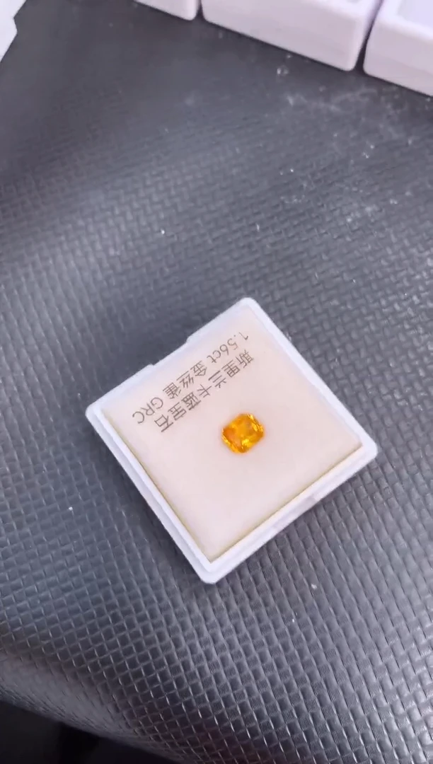 裸石蓝宝石天然黄色蓝宝石