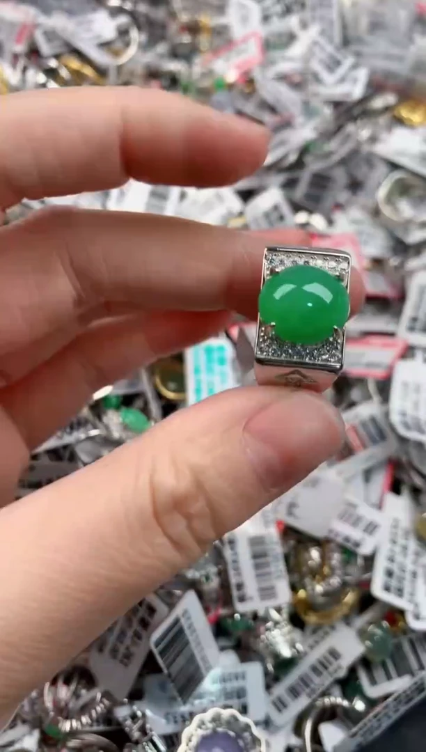 银S925镶嵌戒指翡翠17         4