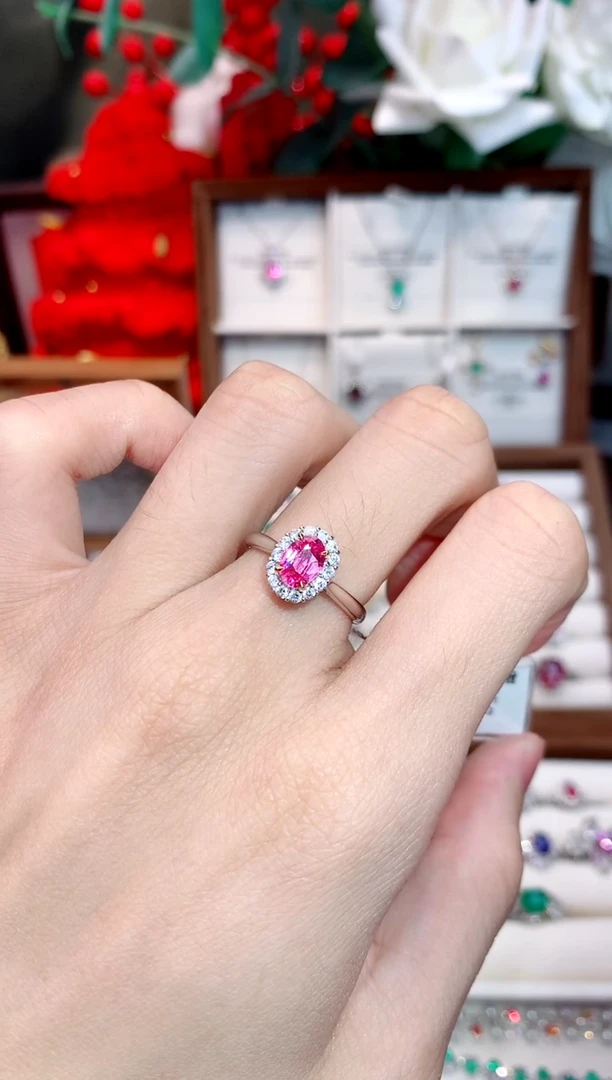 18K金镶嵌戒指尖晶石0.85ct/天然宝石/七天无理由
