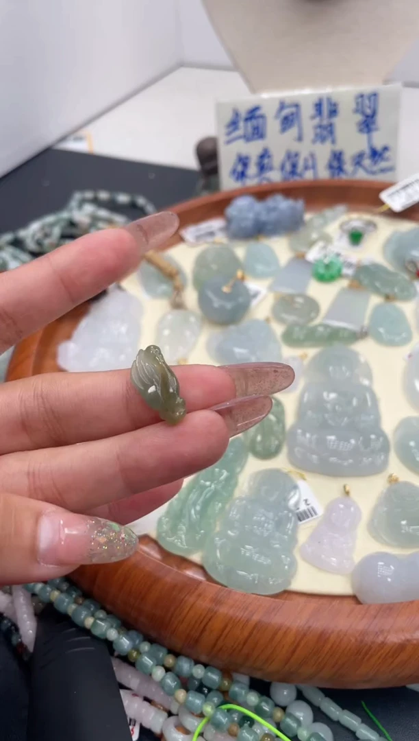 颈饰未镶嵌翡翠086多样性发货