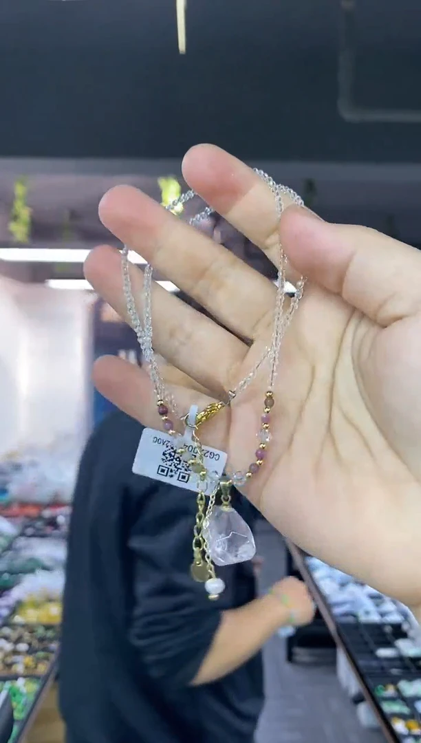 颈饰未镶嵌水晶多样性发其一颜色微差