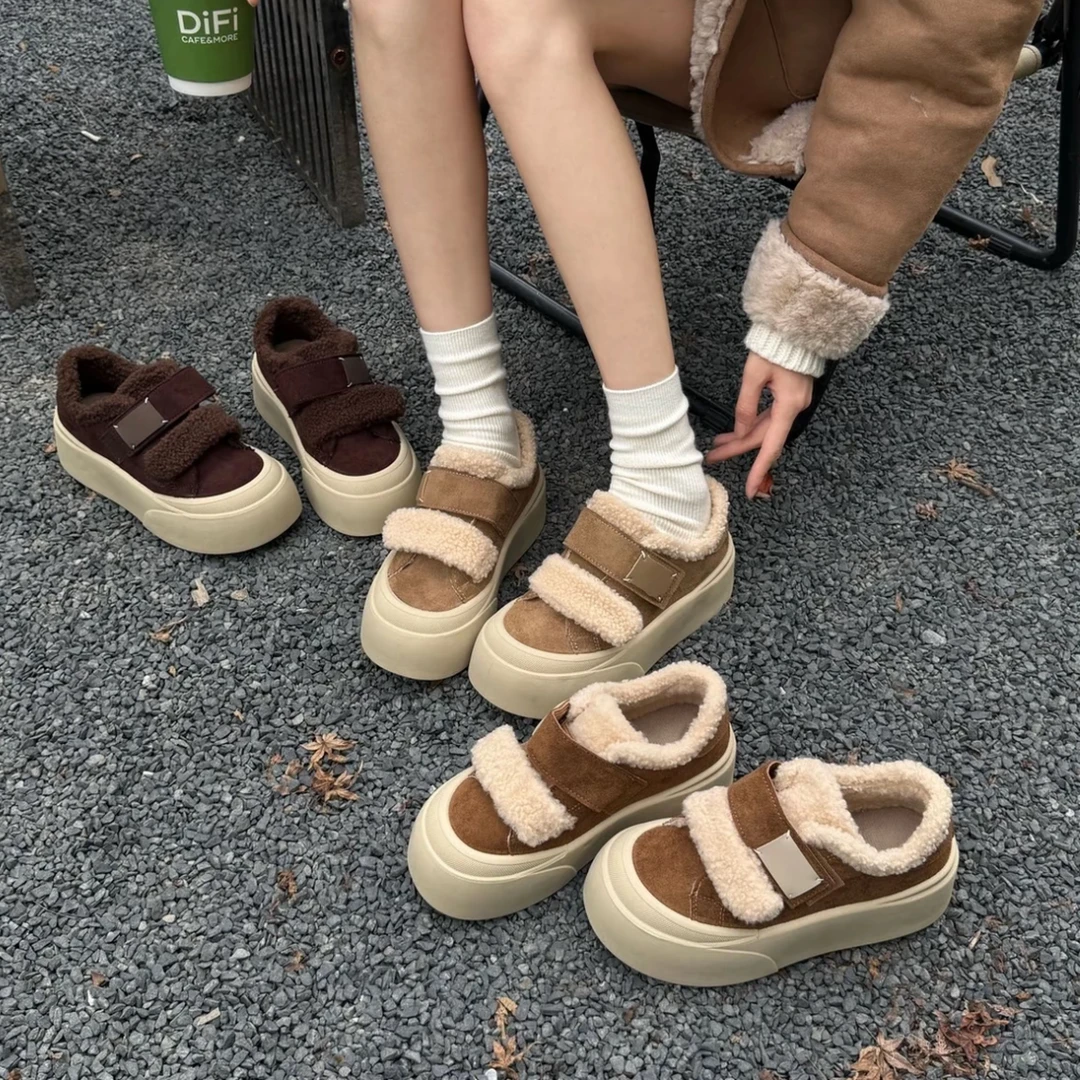 2025新款加绒秋冬羊羔毛魔术贴美拉德大头厚底软底休闲板鞋ZT-1