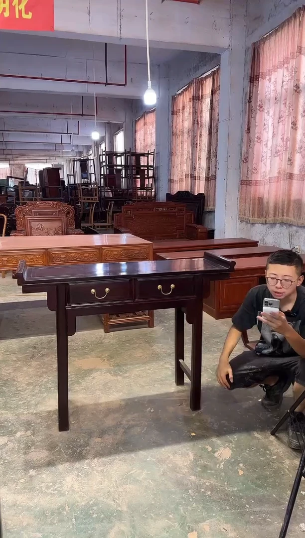 黑酸枝木类成套家具翘头案