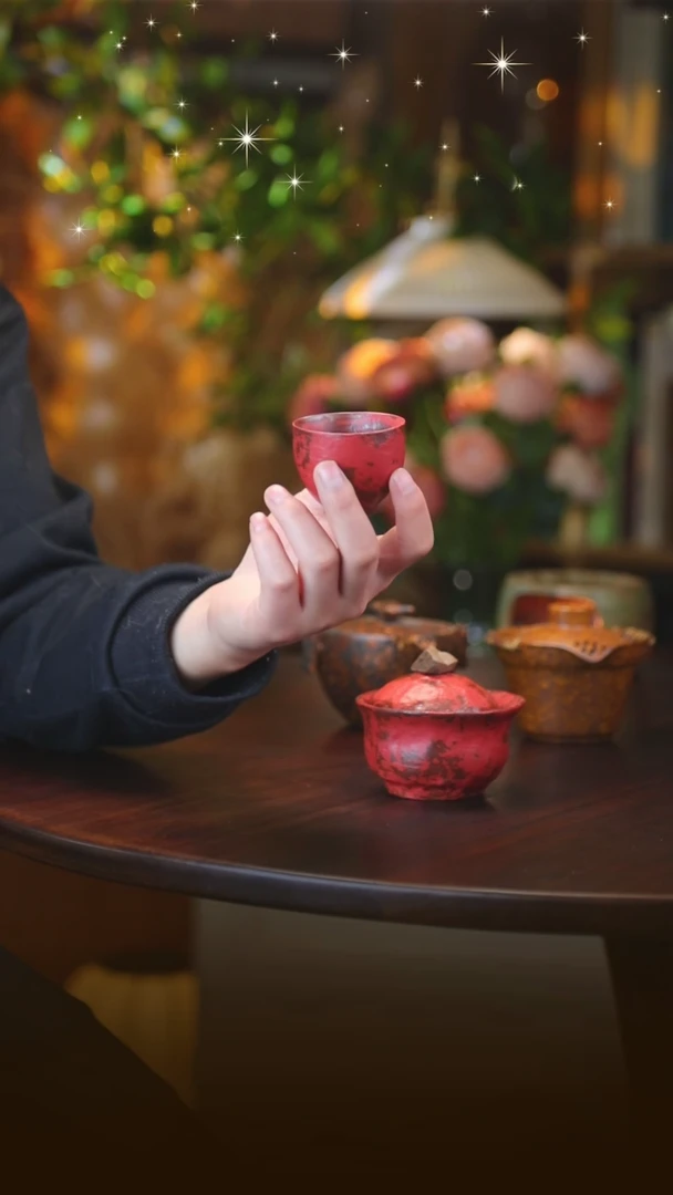 【闪购商品】陶泥粉引故宫红杯子