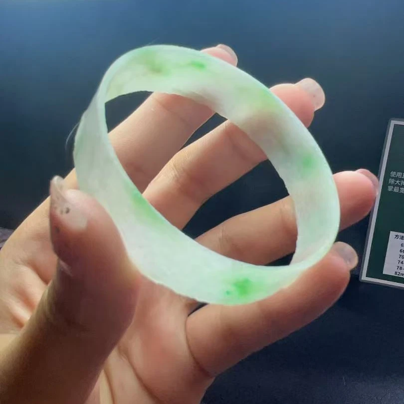 天然缅甸A货翡翠手镯公主镯定制