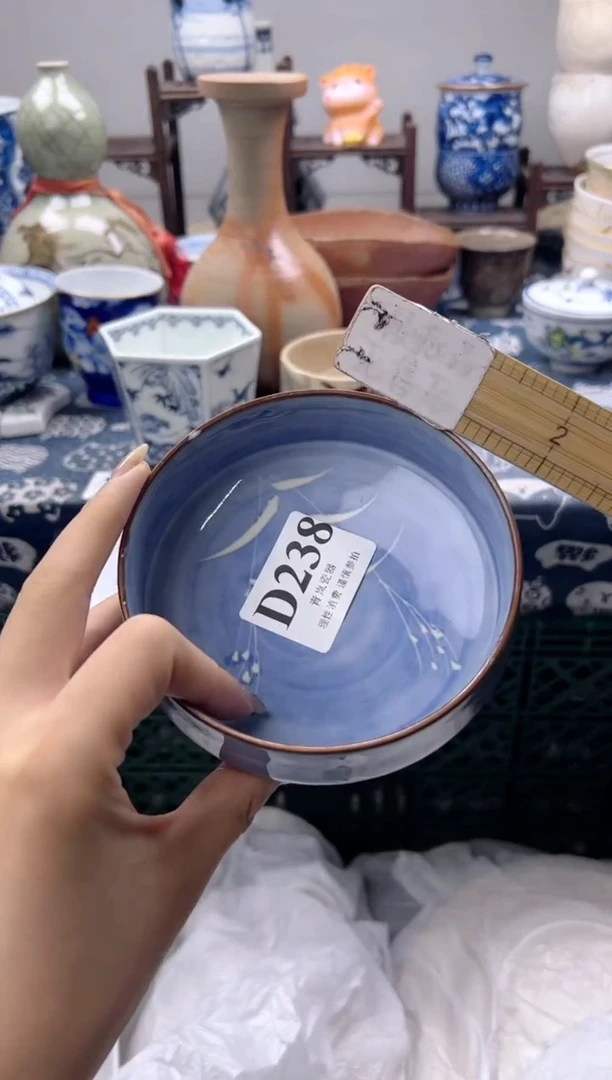 瓷片虎****y   D238