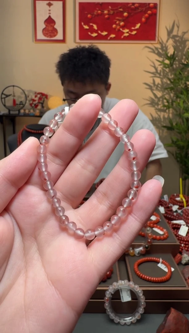 南红玛瑙手串未镶嵌一条约5mm 多样性发货