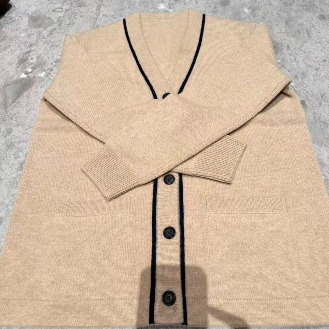 YS675 米黄色羊毛衫【干洗】