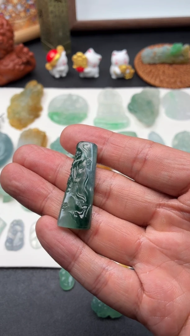 未镶嵌定制翡翠翡翠