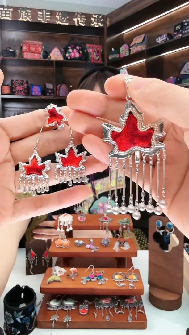 【闪购商品】织绣15蚩梦苗族古绣