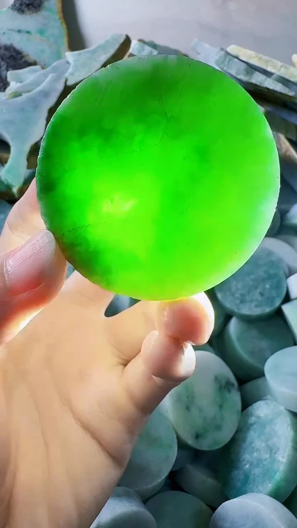 翡翠裸石缅甸翡翠A货文8717