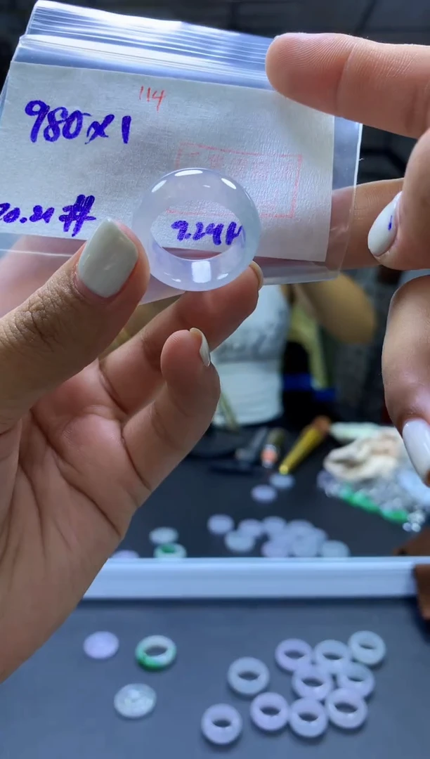 未镶嵌定制翡翠嘎****啧戒圈#980元-毛货需精细抛光