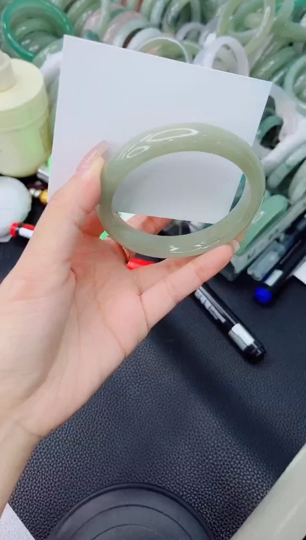 石英质玉手镯未镶嵌a18-61