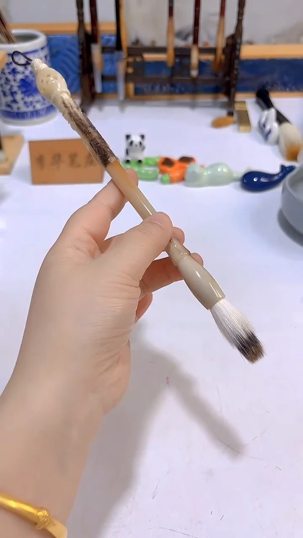 纯牛角笔杆松鼠兼毫1支