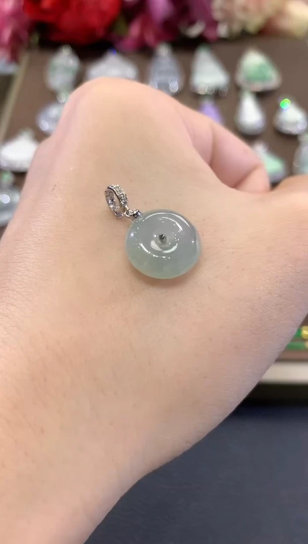 吊坠(不含链)18K金镶嵌翡翠秋日珠宝Q4