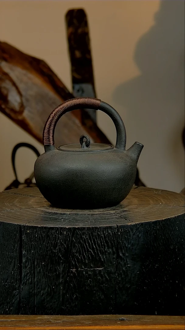 别看我人不正经，壶，正经！！！！