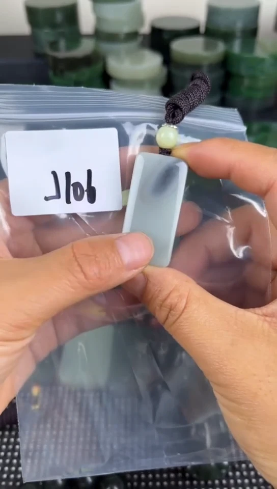 和田玉未镶嵌珠宝半成品牌子