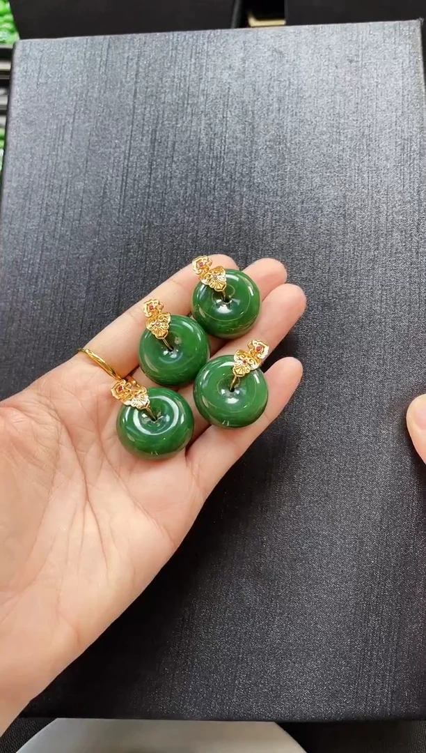 和田玉银S925镶嵌吊坠(赠链)多样性发一