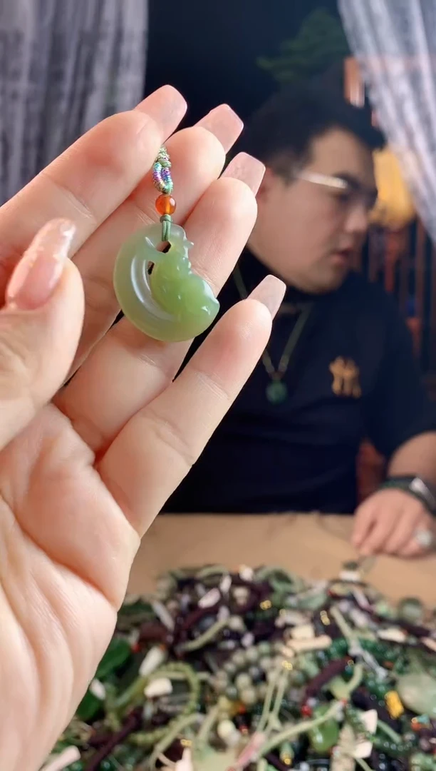 【闪购商品】和田玉挂件未镶嵌多样性发货拍一发一