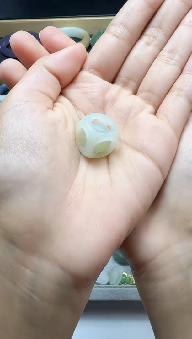 【闪购商品】和田玉颈饰未镶嵌路路通 YY