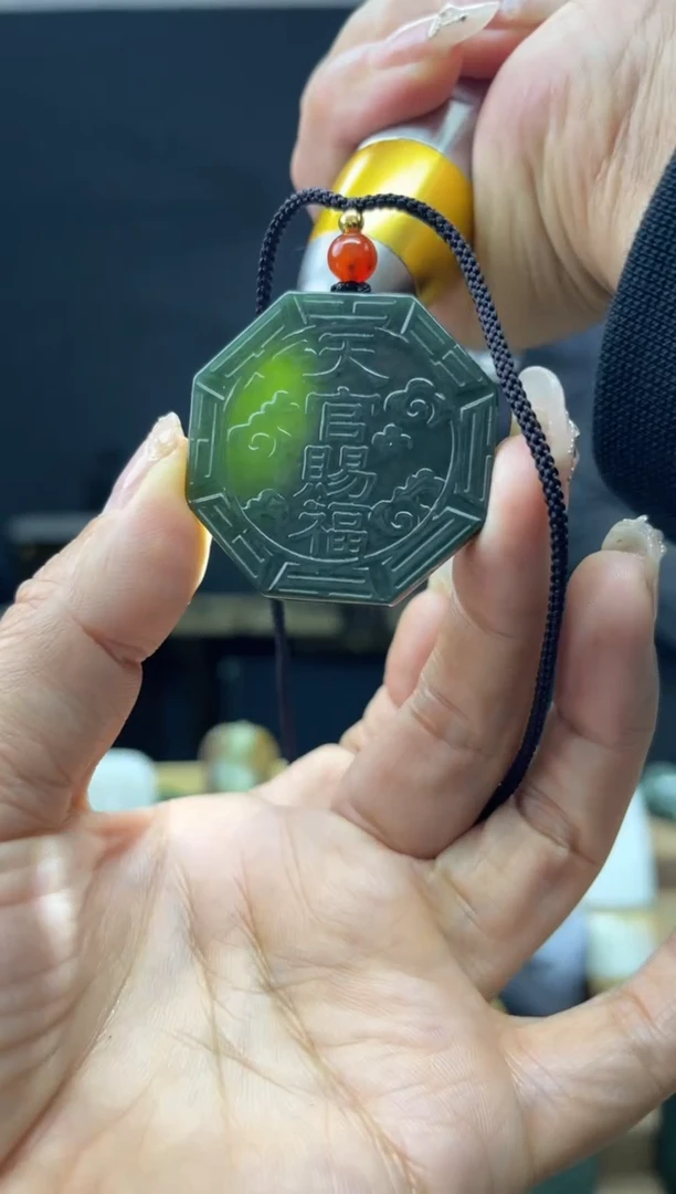 颈饰未镶嵌和田玉1