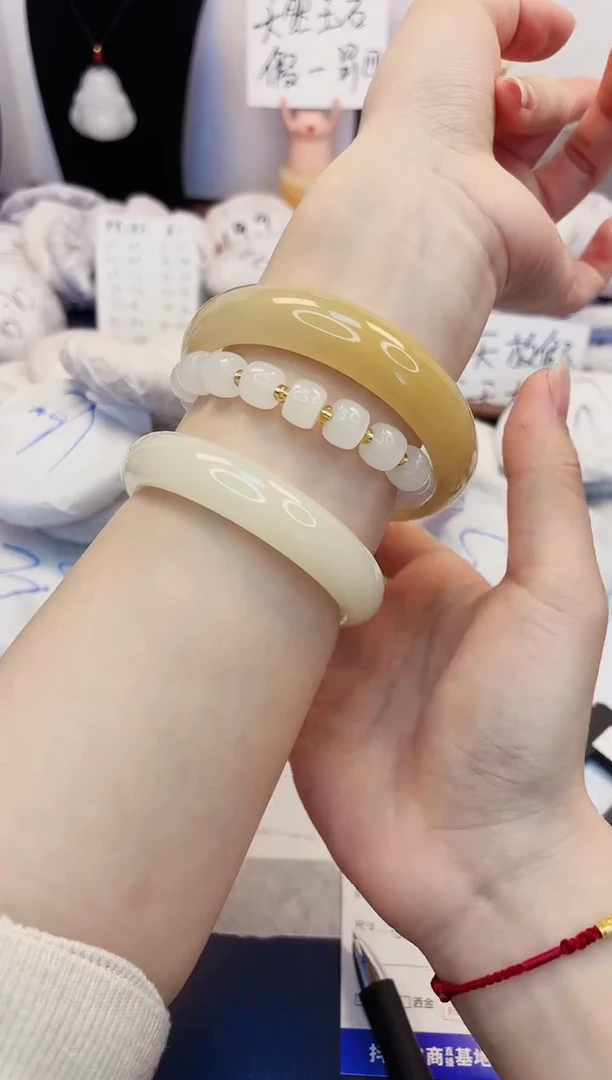 【闪购商品】石英质玉手镯未镶嵌72-财气镯-圈口66