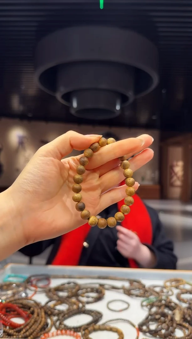 【闪购商品】沉香手串海南莺歌绿棋单圈圆珠