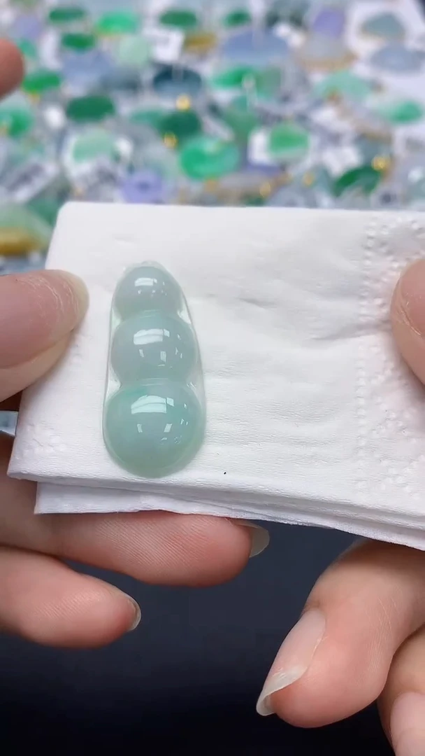 翡翠未镶嵌颈饰天然缅甸a货翡翠