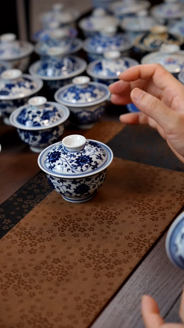 春风缠枝盖碗1111111111