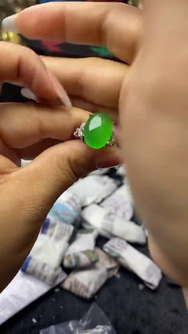 满色吊坠 所见即所得！！！