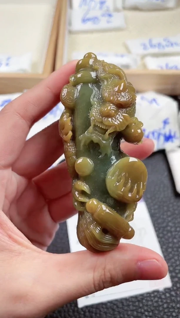 翡翠未镶嵌颈饰00006252