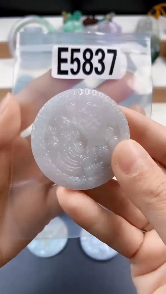 颈饰未镶嵌翡翠天然翡翠吊坠挂件