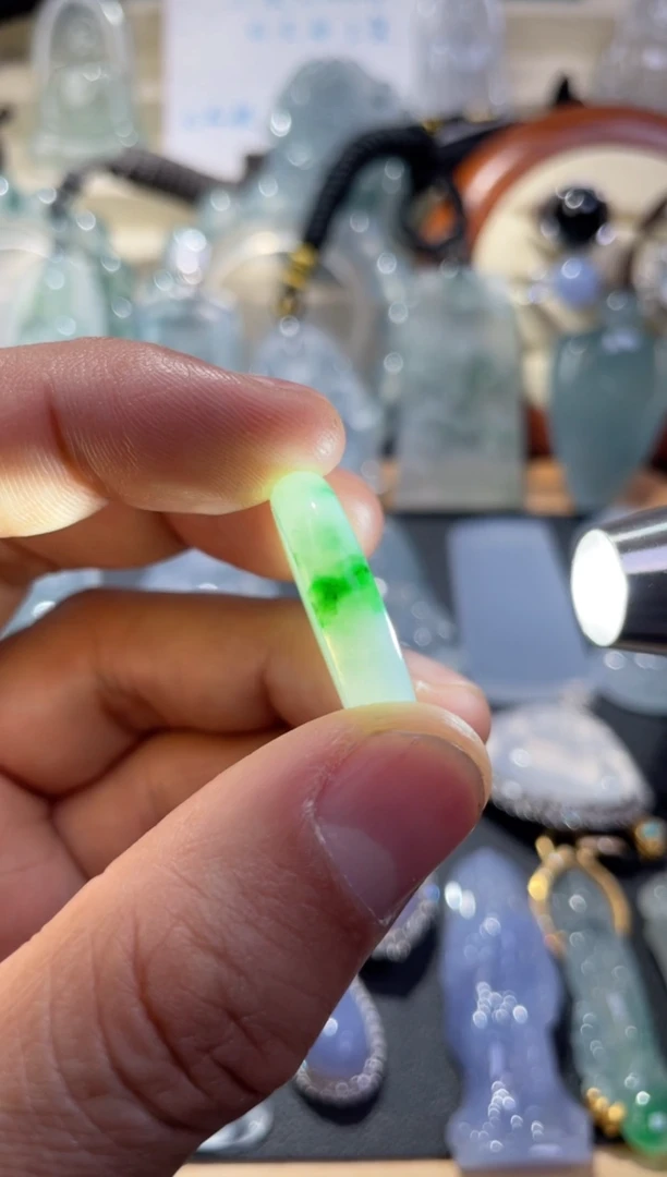 【闪购商品】定制翡翠未镶嵌230509121