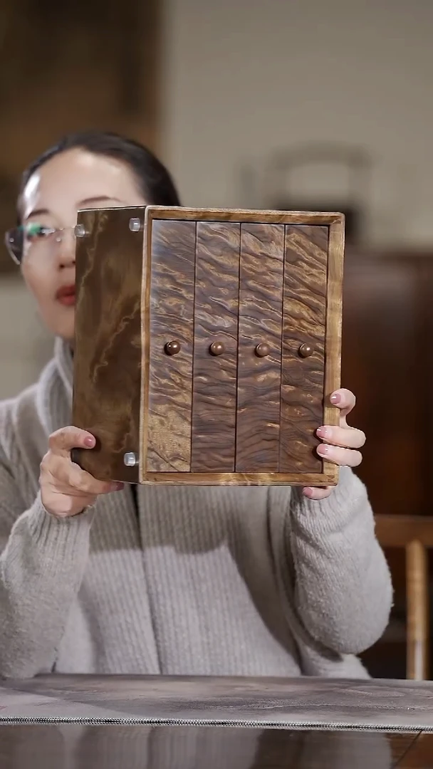 金丝楠166云彩纹精工四层首饰盒