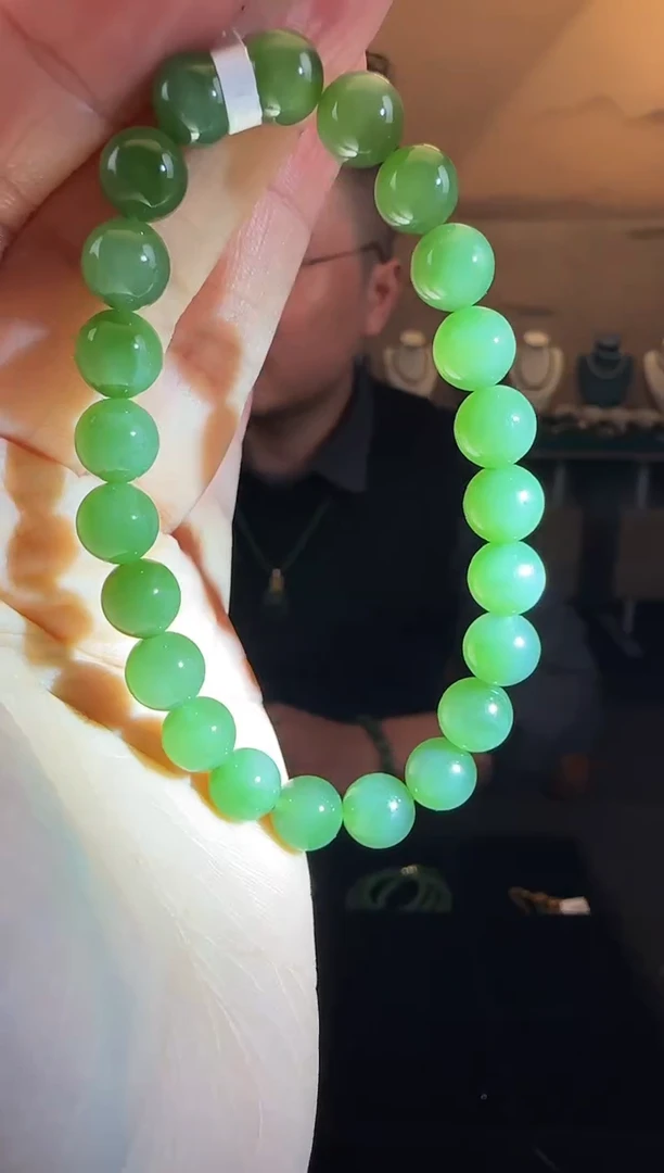 未镶嵌手链和田玉卡8