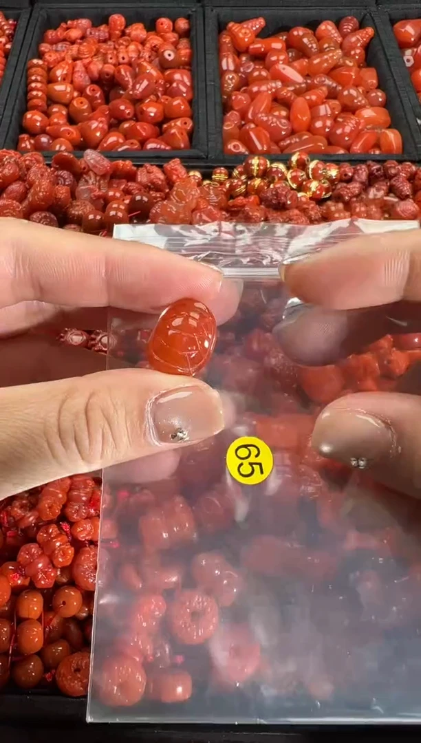 【闪购商品】南红玛瑙颈饰未镶嵌1