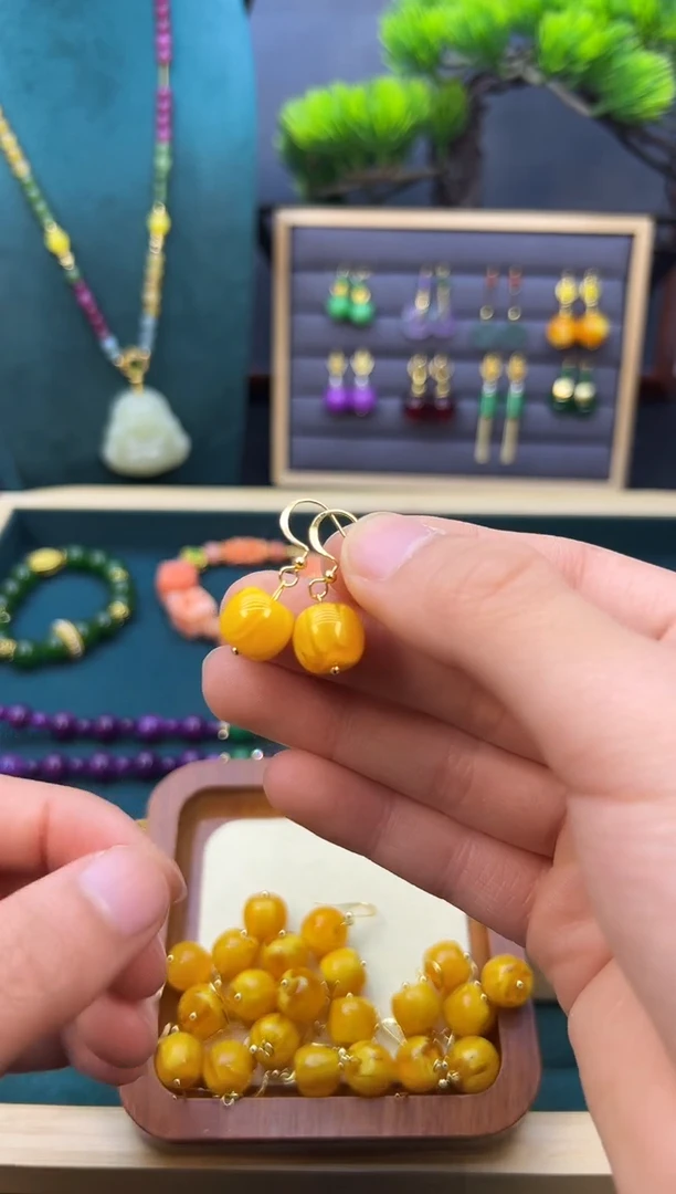 【闪购商品】蜜蜡耳饰14K金镶嵌E01