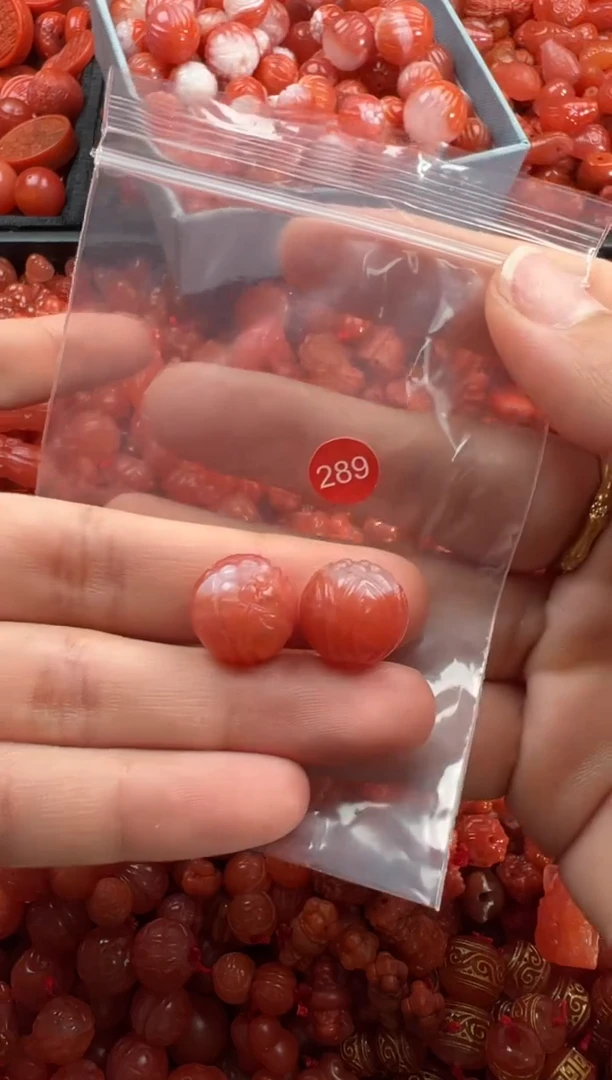 【闪购商品】南红玛瑙颈饰未镶嵌1