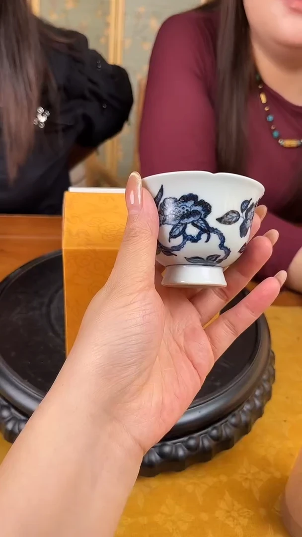 摆件古县衙青花山茶花口杯